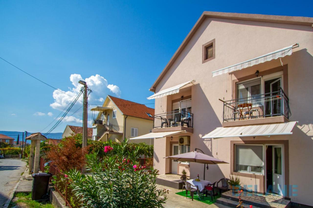 Belane Apartments Тиват Экстерьер фото